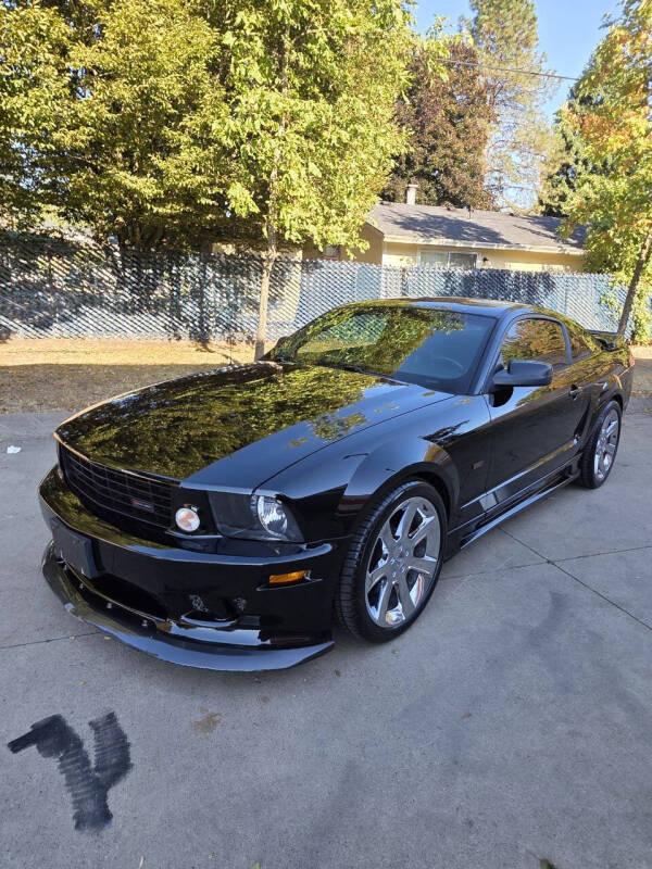 2005 Ford Mustang GT Premium