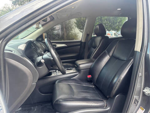 2020 Nissan Pathfinder SL