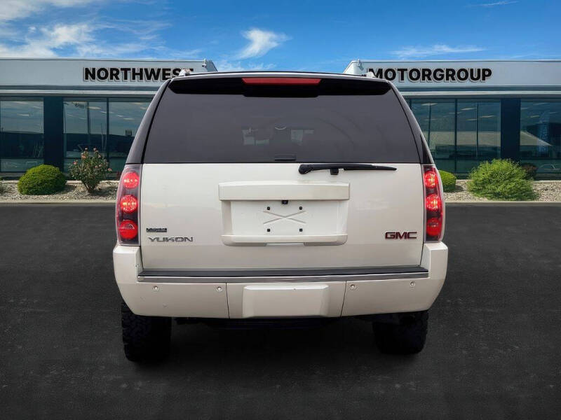 2011 GMC Yukon Denali