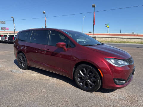 2020 Chrysler Pacifica Touring