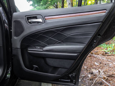 2016 Chrysler 300 C Platinum
