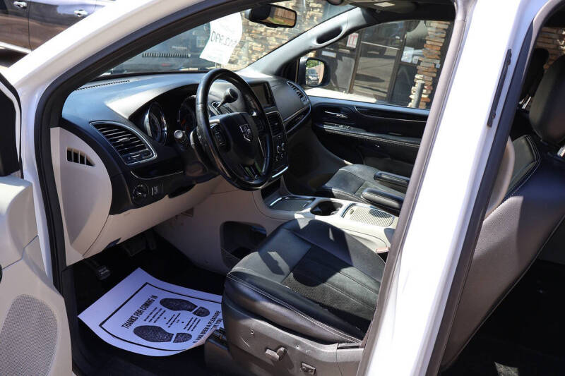 2017 Dodge Grand Caravan SXT