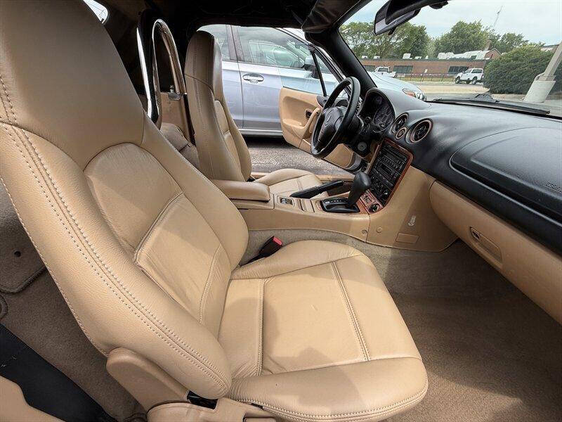 2000 Mazda MX-5 Miata