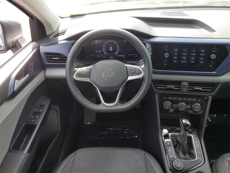 2024 Volkswagen Taos SE 4Motion