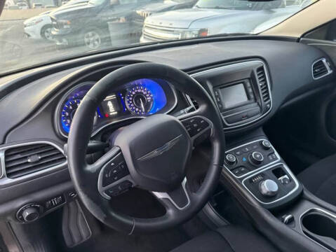 2016 Chrysler 200 Limited