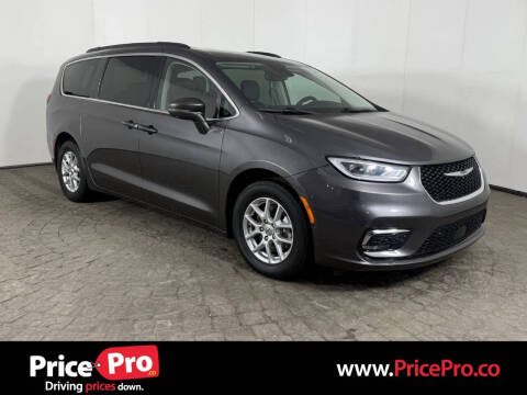 2022 Chrysler Pacifica Touring L