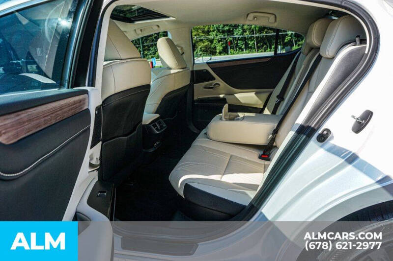 2024 Lexus ES 300h Luxury