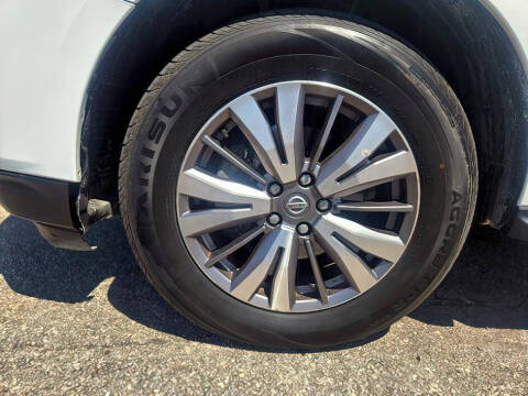 2020 Nissan Pathfinder SL