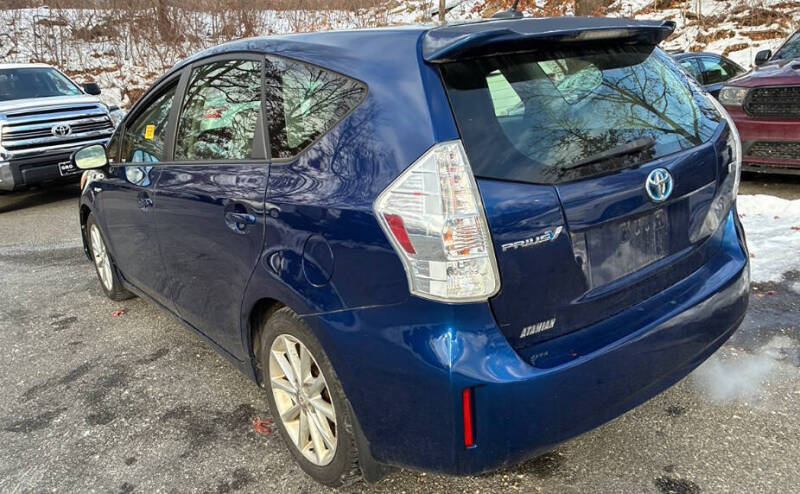 2012 Toyota Prius v Three