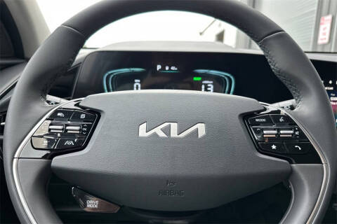 2025 Kia Niro EX