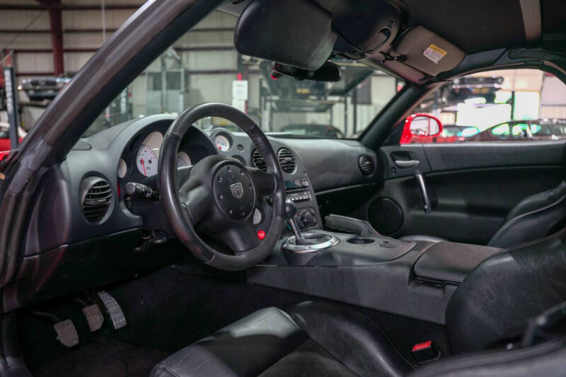 2004 Dodge Viper SRT-10