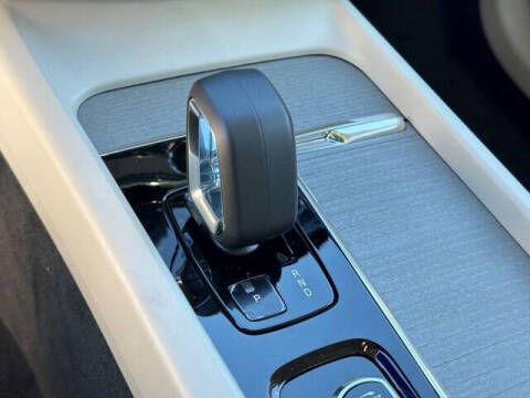 2025 Volvo XC60 T8 Plus Dark Theme