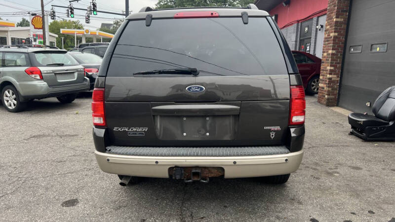 2005 Ford Explorer Eddie Bauer