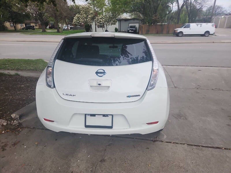 2014 Nissan LEAF SV