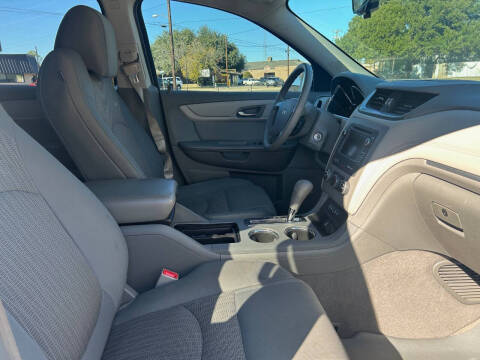 2017 Chevrolet Traverse LS