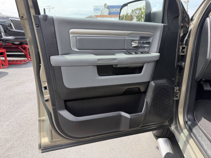 2015 RAM 1500 SLT