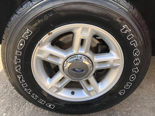 2004 Ford Explorer XLT