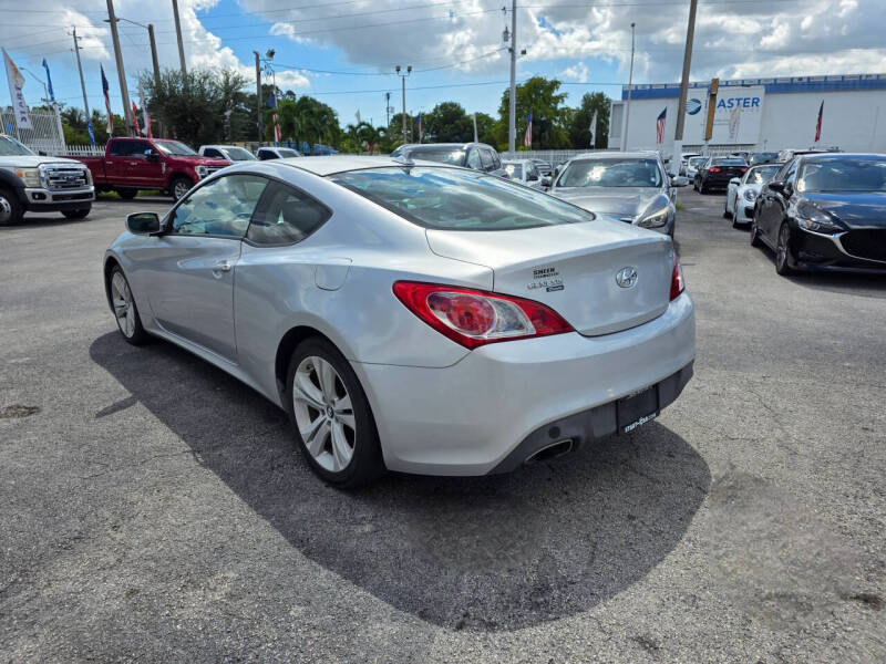 2012 Hyundai Genesis Coupe