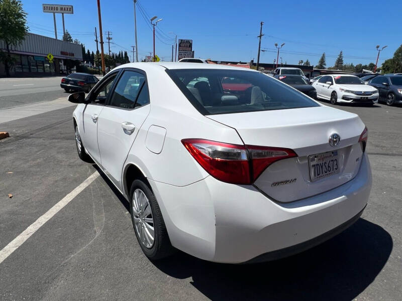 2014 Toyota Corolla LE
