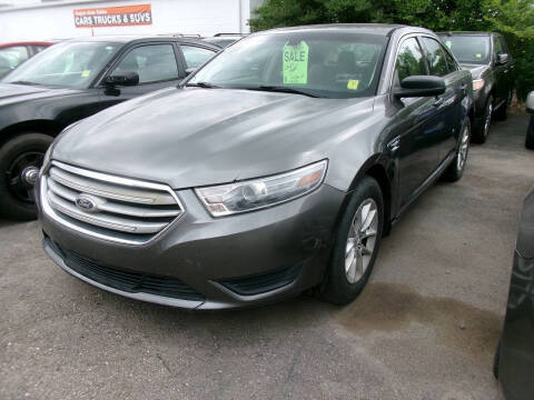 2013 Ford Taurus SE
