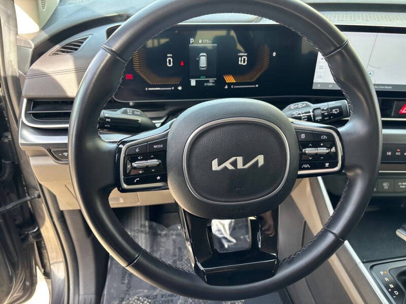 2025 Kia Carnival LXS