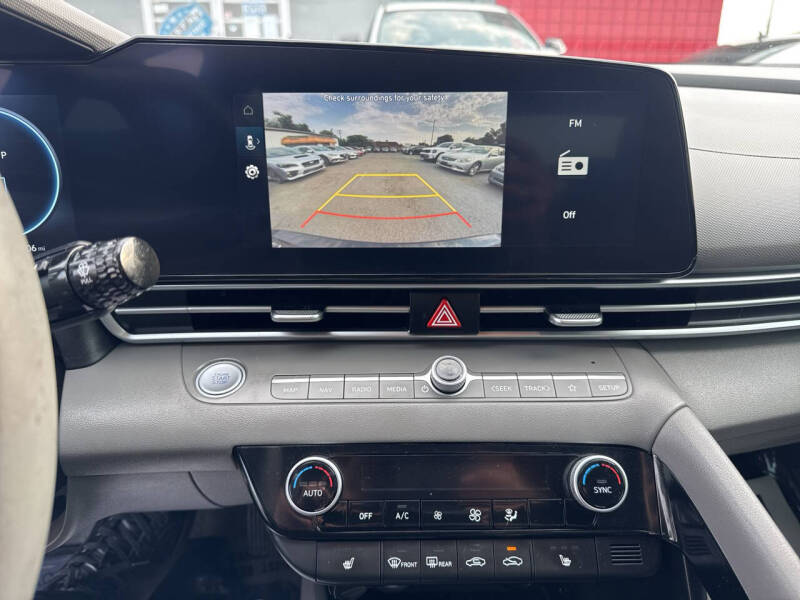 2023 Hyundai Elantra SEL