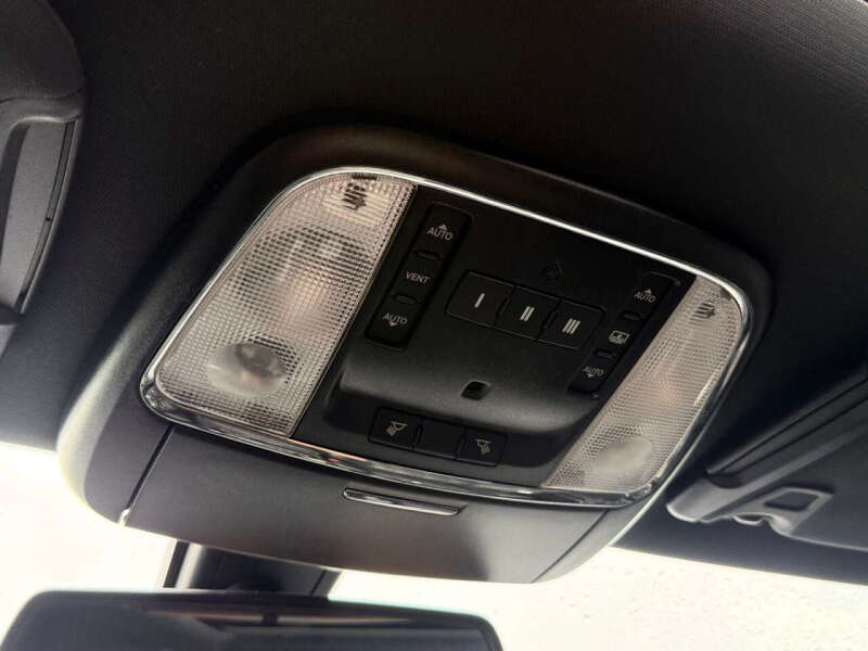 2017 Chrysler 300 S