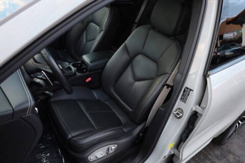 2023 Porsche Macan S