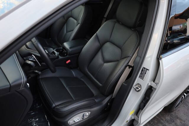 2023 Porsche Macan S