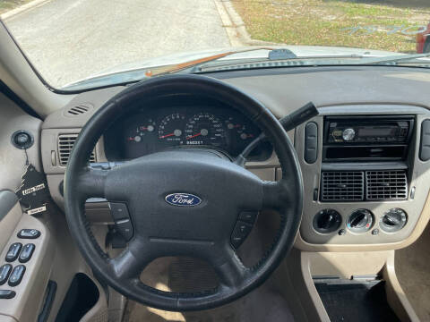 2004 Ford Explorer XLT