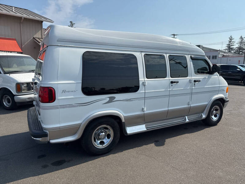 1999 Dodge Ram Van 1500