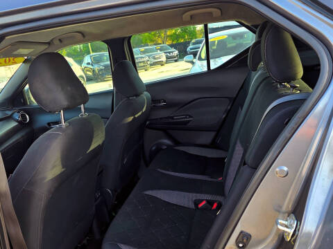 2020 Nissan Kicks SV