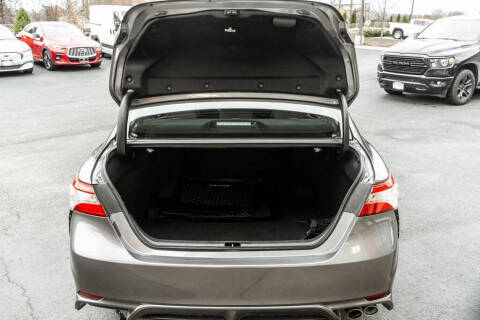 2020 Toyota Camry SE Nightshade