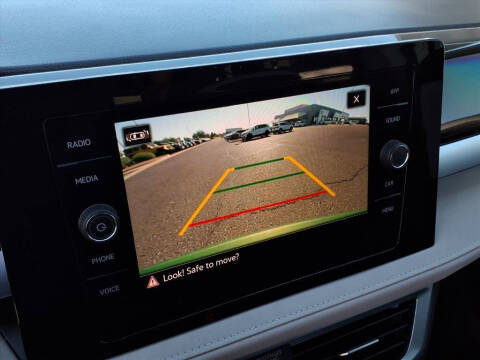 2025 Volkswagen Taos SE