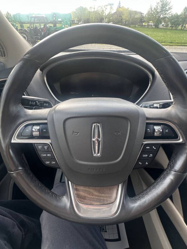 2019 Lincoln Nautilus Reserve