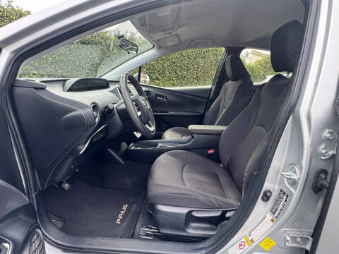 2016 Toyota Prius Two