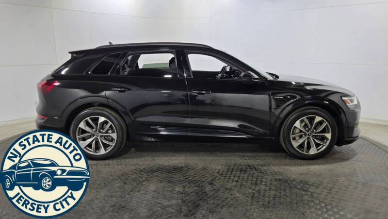 2021 Audi e-tron quattro Premium Plus