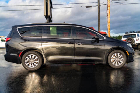 2021 Chrysler Pacifica Touring L