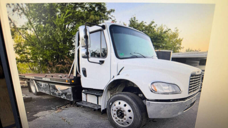 2020 Freightliner M2 106