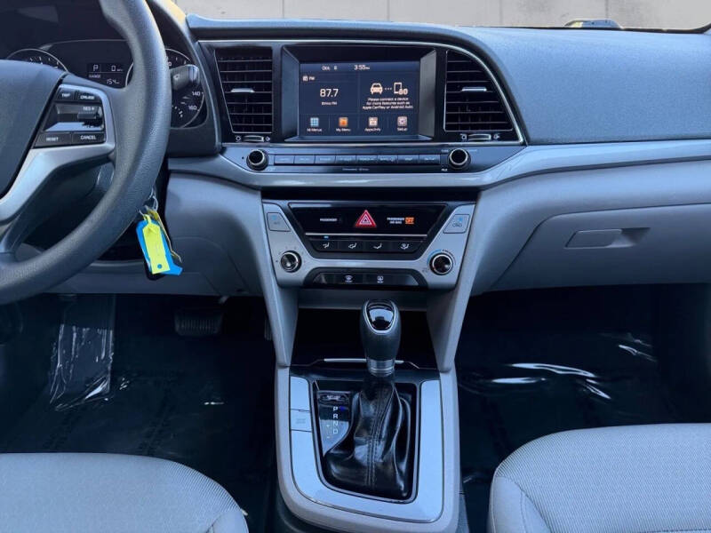 2017 Hyundai Elantra