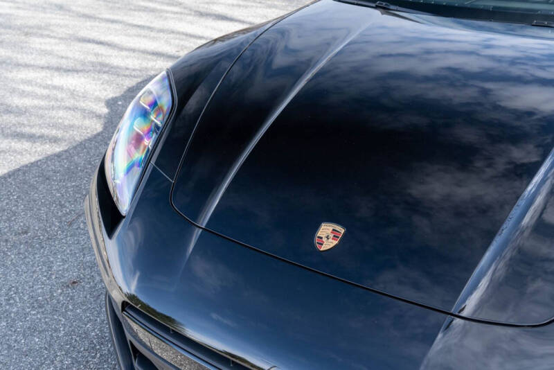 2026 Porsche Panamera 4