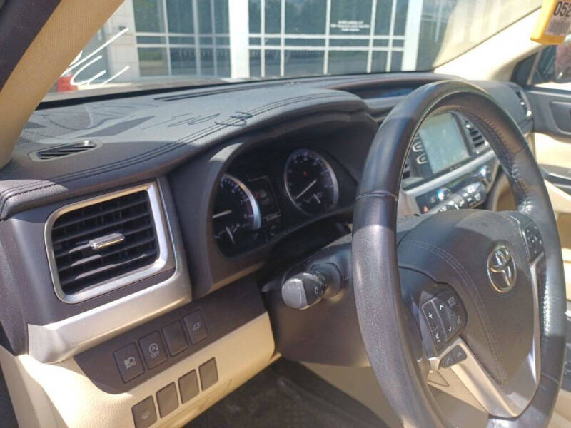 2017 Toyota Highlander XLE