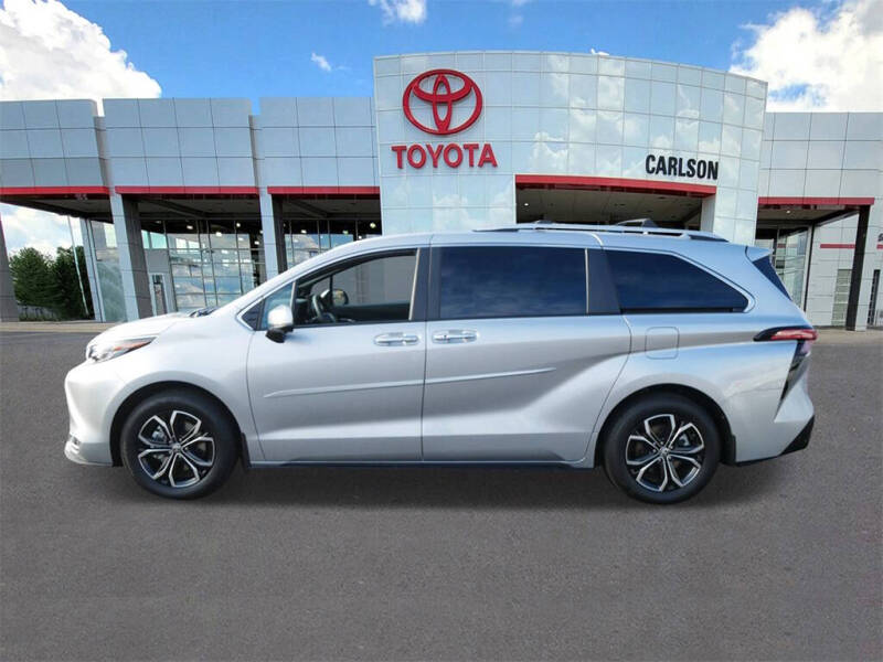 2025 Toyota Sienna Platinum 7-Passenger