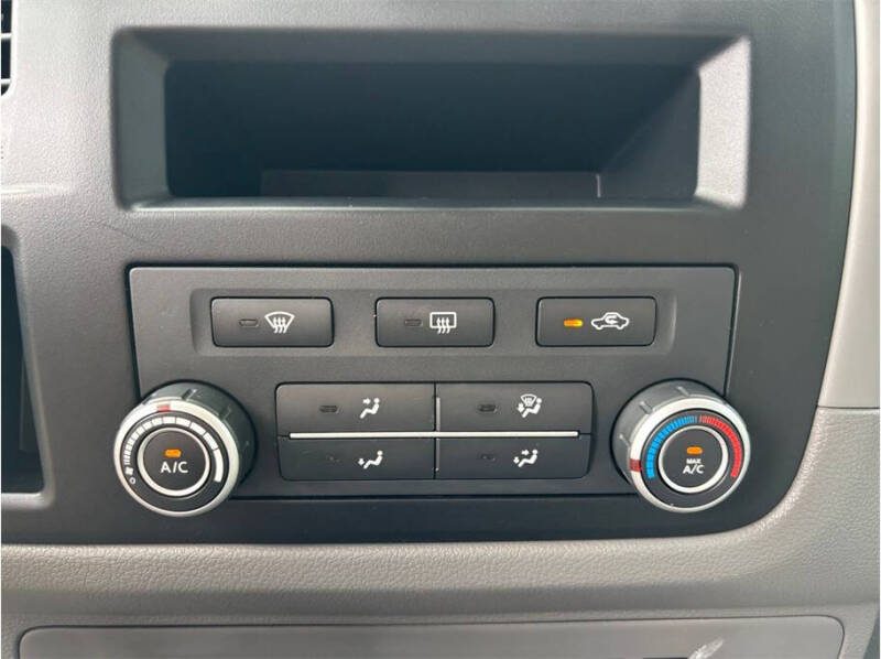 2016 Nissan NV