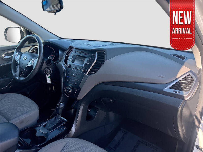 2016 Hyundai Santa Fe SE