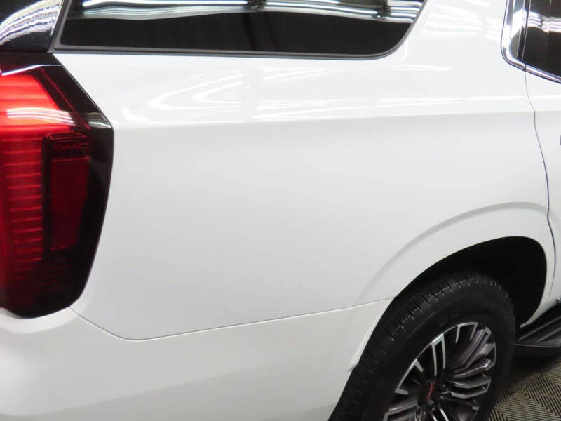 2025 GMC Yukon Elevation