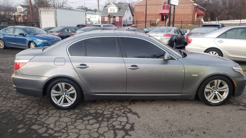 2009 BMW 5 Series 528i