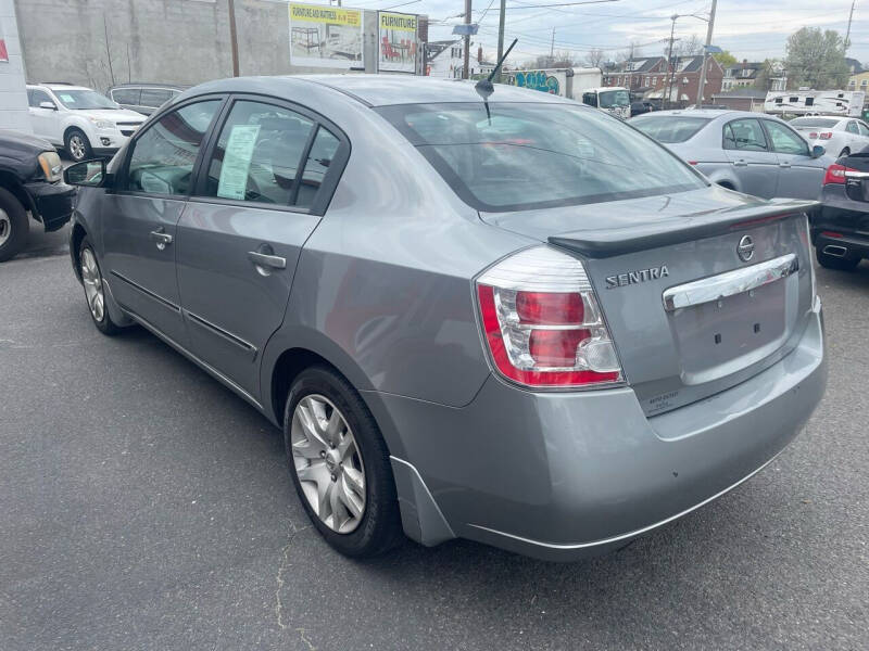 2011 Nissan Sentra null photo 3