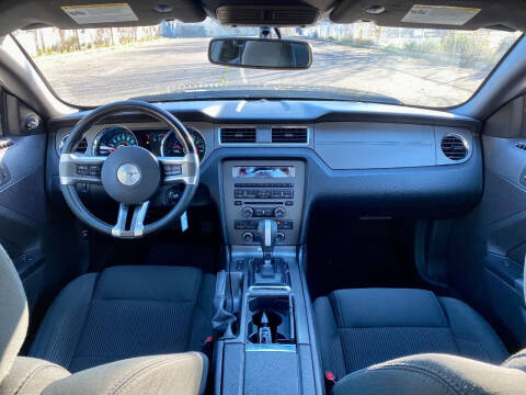 2014 Ford Mustang V6