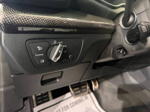 2024 Audi SQ5 3.0T quattro Premium Plus